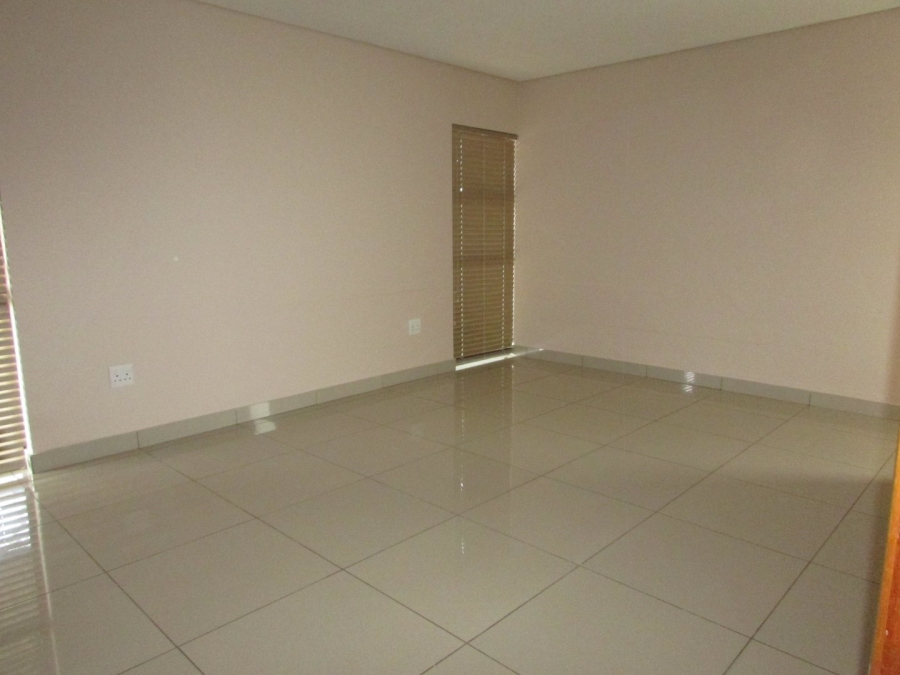 To Let 3 Bedroom Property for Rent in Heuwelsig Free State